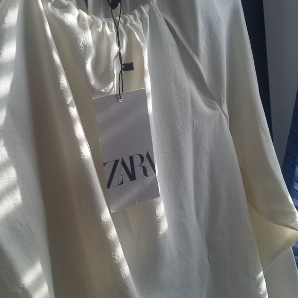 NWT CUT OUT ECRU WHITE BLOUSE - Picture 9 of 9